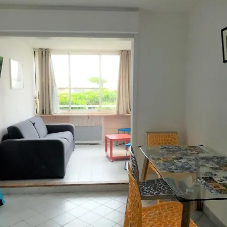 Appartement T2 Pres De La Plage Avec Parking Et Climatisation - Fr-1-338-427 * Sète