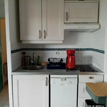 Appartement T2 Pres De La Plage Avec Parking Et Climatisation - Fr-1-338-427 Sète